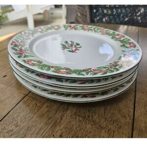 Set of 4 Dinner Plates Majesticware Christmas Holly Holiday Ribbon Mervyn's H-69